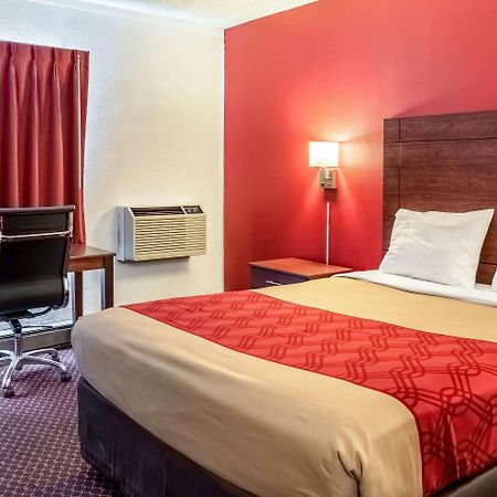 High Desert Inn Prineville Buitenkant foto