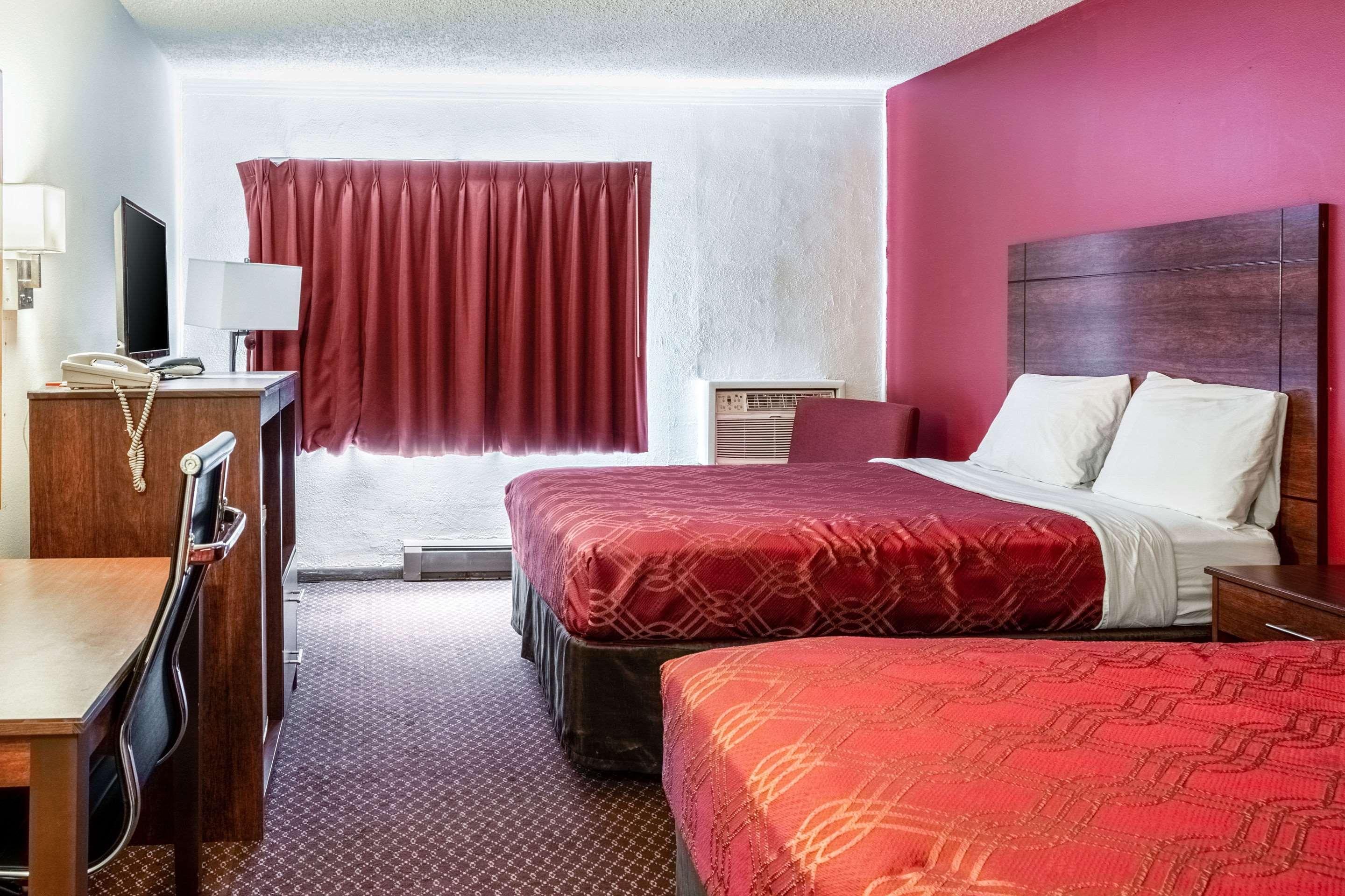 High Desert Inn Prineville Buitenkant foto