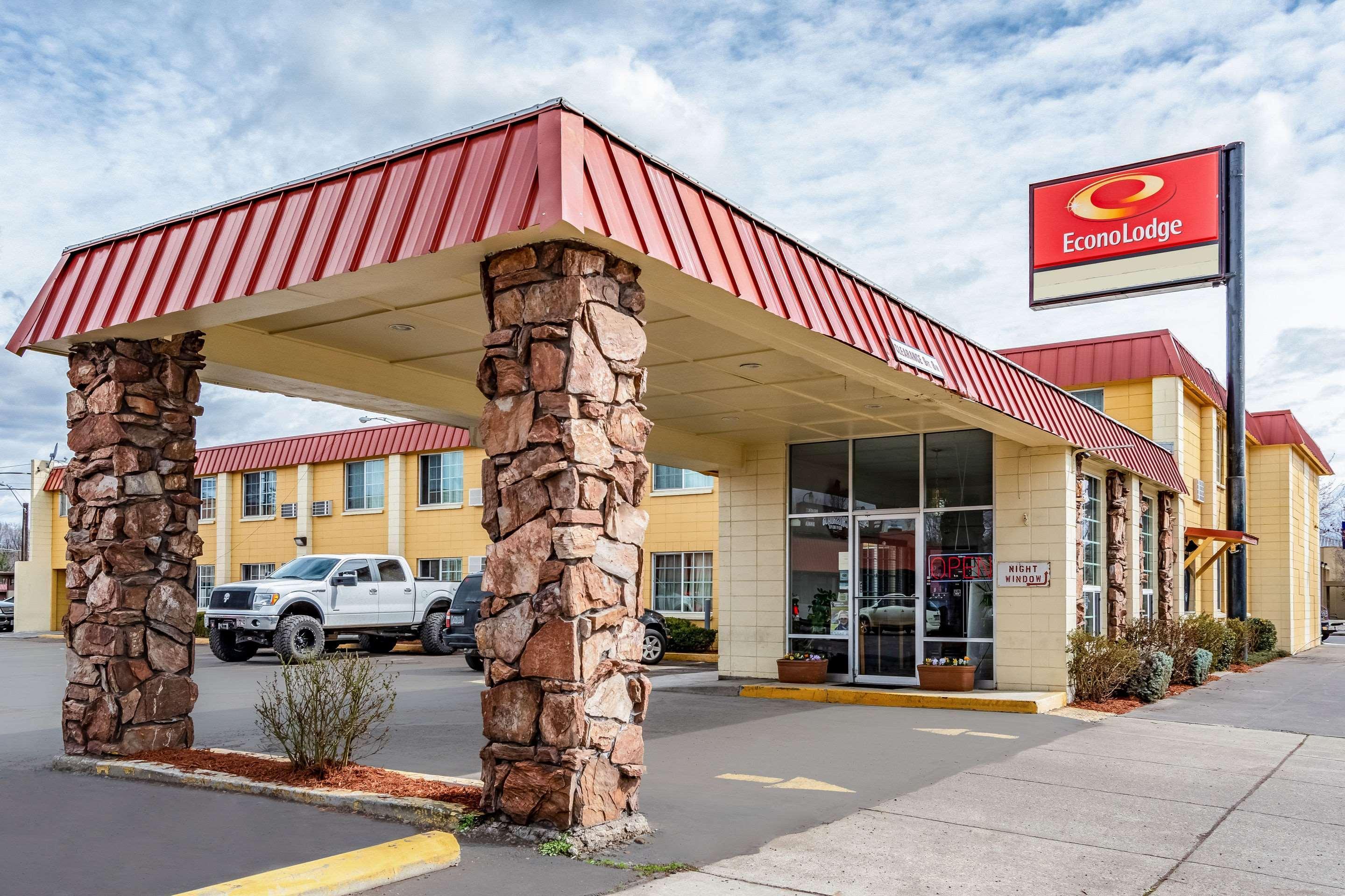 High Desert Inn Prineville Buitenkant foto