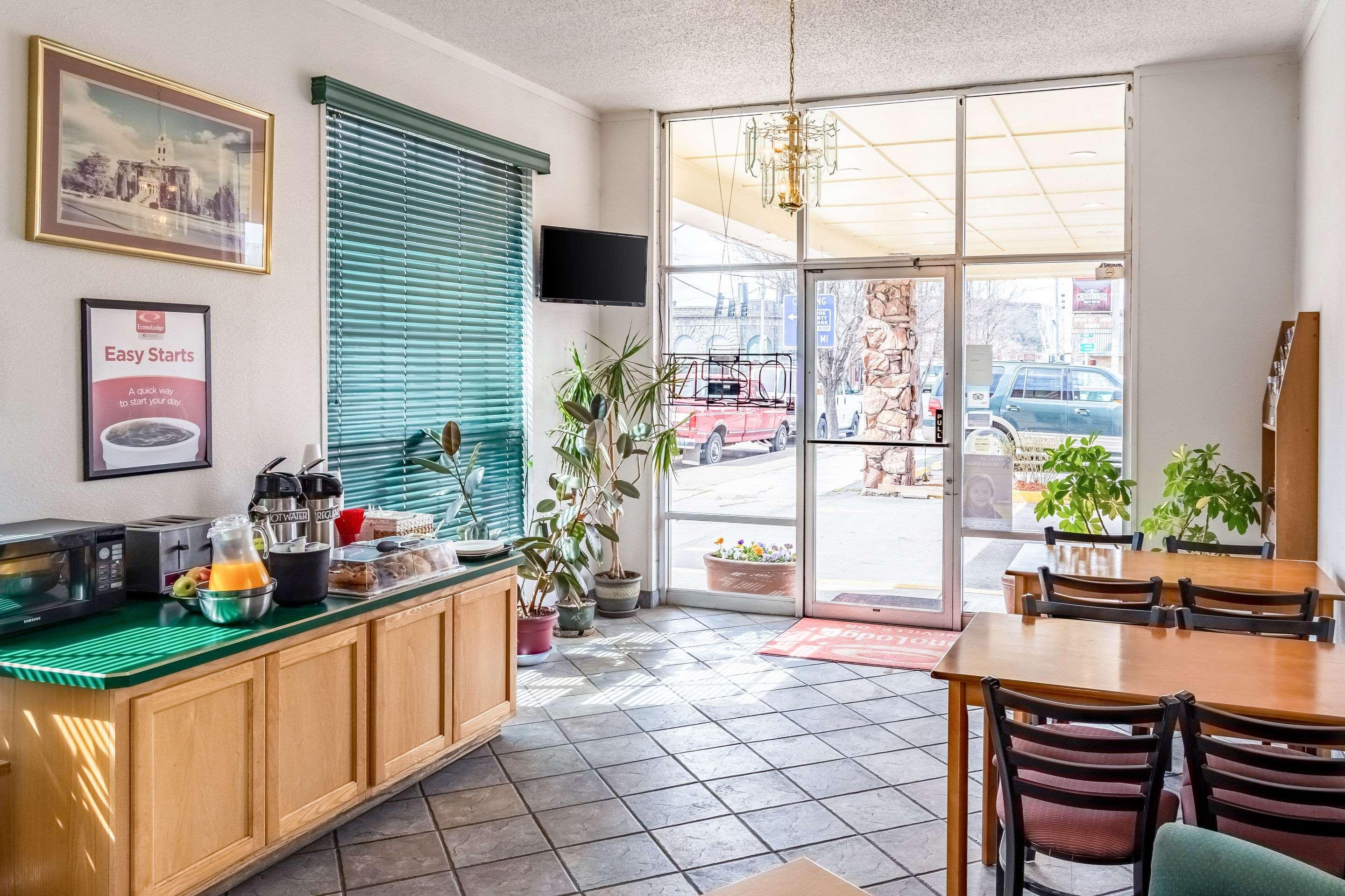 High Desert Inn Prineville Buitenkant foto