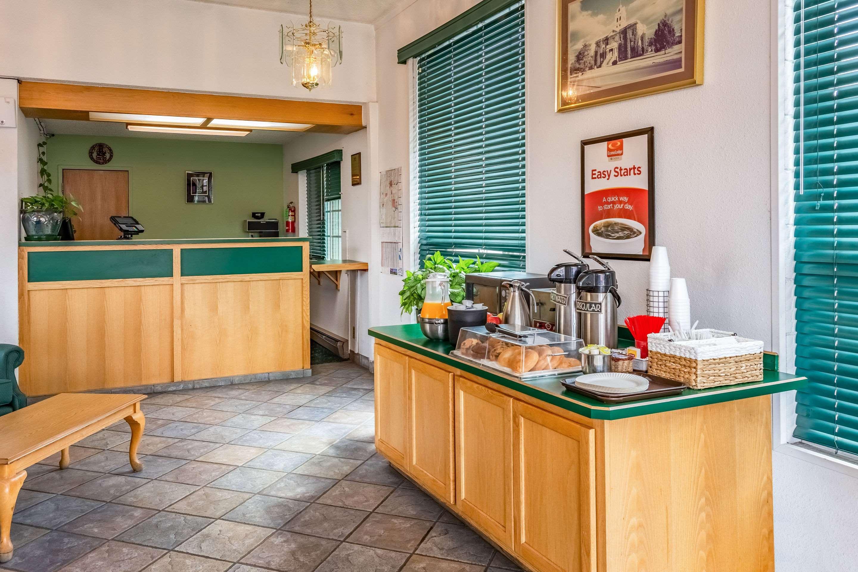 High Desert Inn Prineville Buitenkant foto
